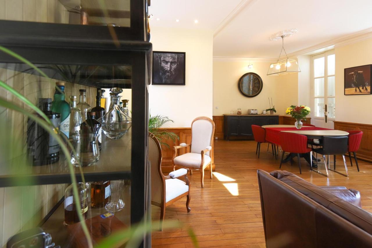 Demeure Des Cordeliers Avec Parking Prive Bed and Breakfast Blois Eksteriør billede